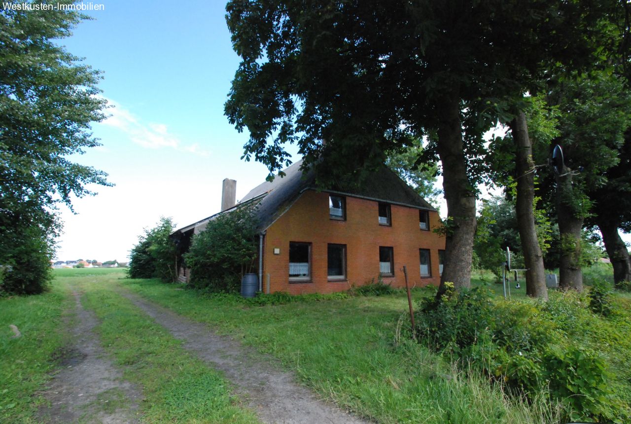 Friedrichskoog: Für Handwerker - Sanierungsbedürftiger Resthof in Top-Lage! 