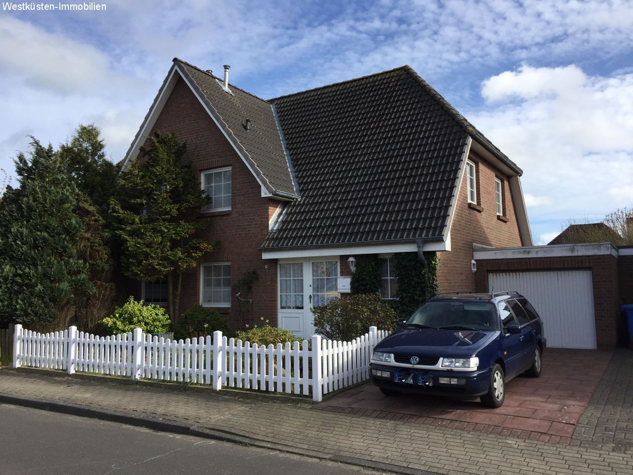 Wöhrden: Die gepflegte Doppelhaushälfte in ruhiger Sackgassenlage! 