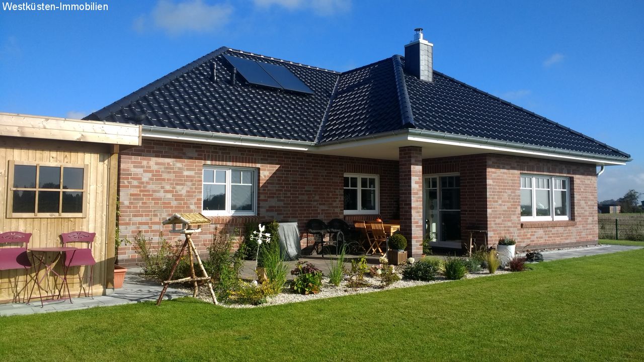 Wesselburen: Reserviert! Provisionsfrei! - Exclusiver neuer Walmdachbungalow in Nordseenähe! 