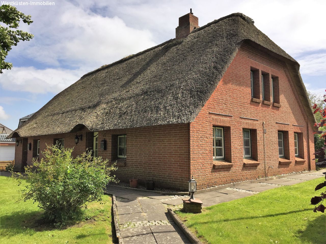 Büsumer Deichhausen: Reserviert! Das renovierte Doppelhaus unter Reet nähe Büsum! 