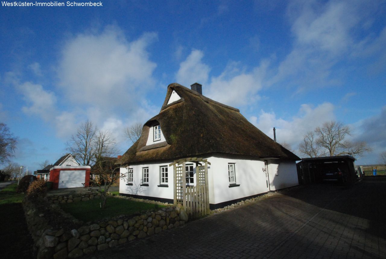 Stelle-Wittenwurth: Verkauft! - Die wunderschöne Reetkate zwischen Heide und Lunden! 