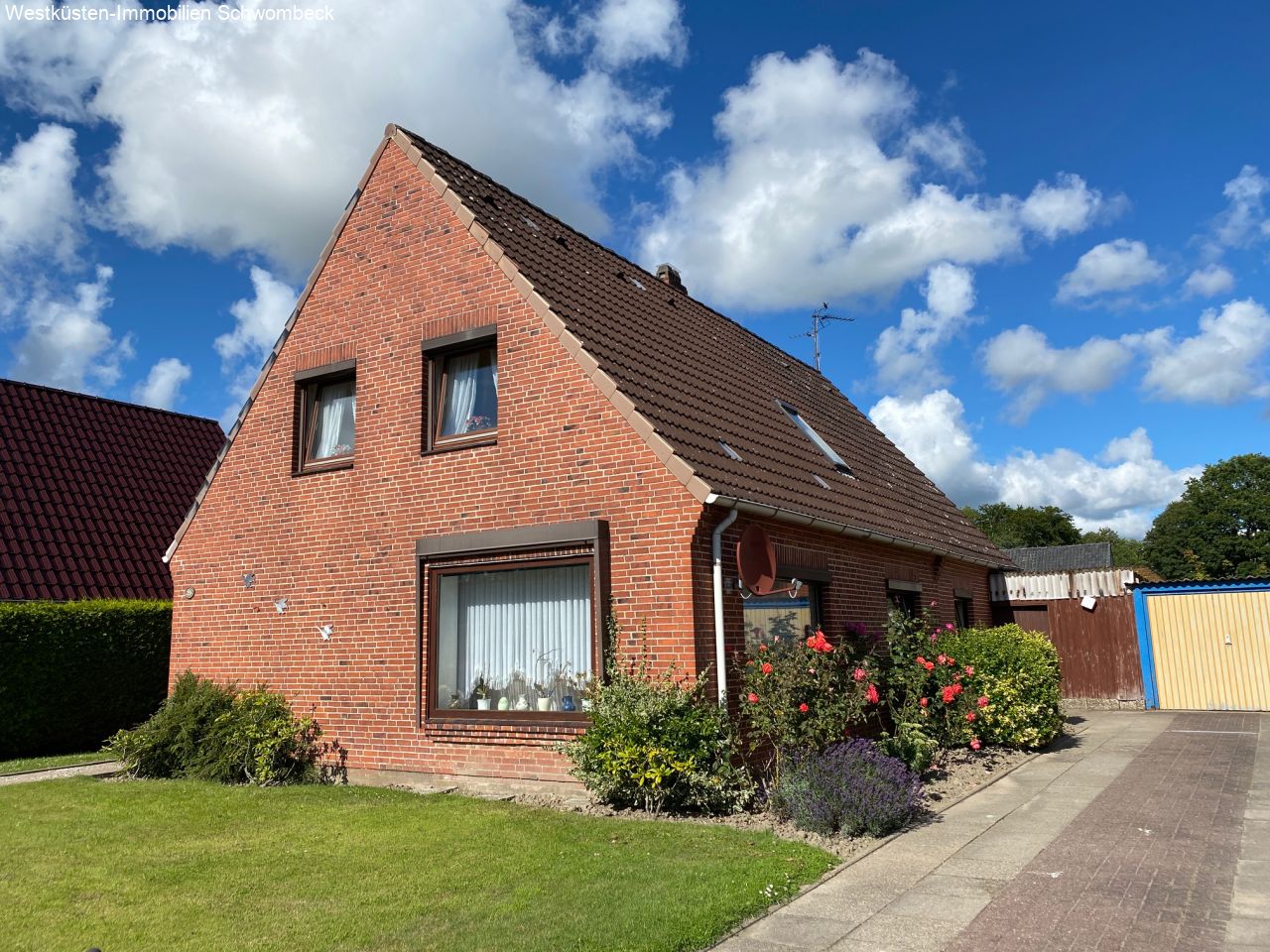 Marne: Das sehr gepflegte Einfamilienhaus in ruhiger Ortslage! 