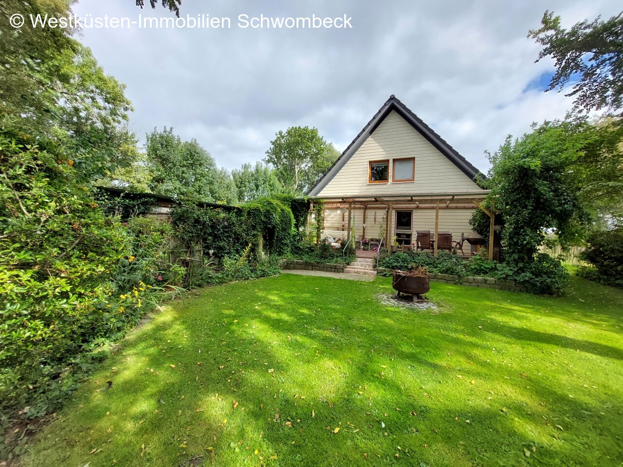 Garten mit rückwärtiger Ansicht-Westseite
