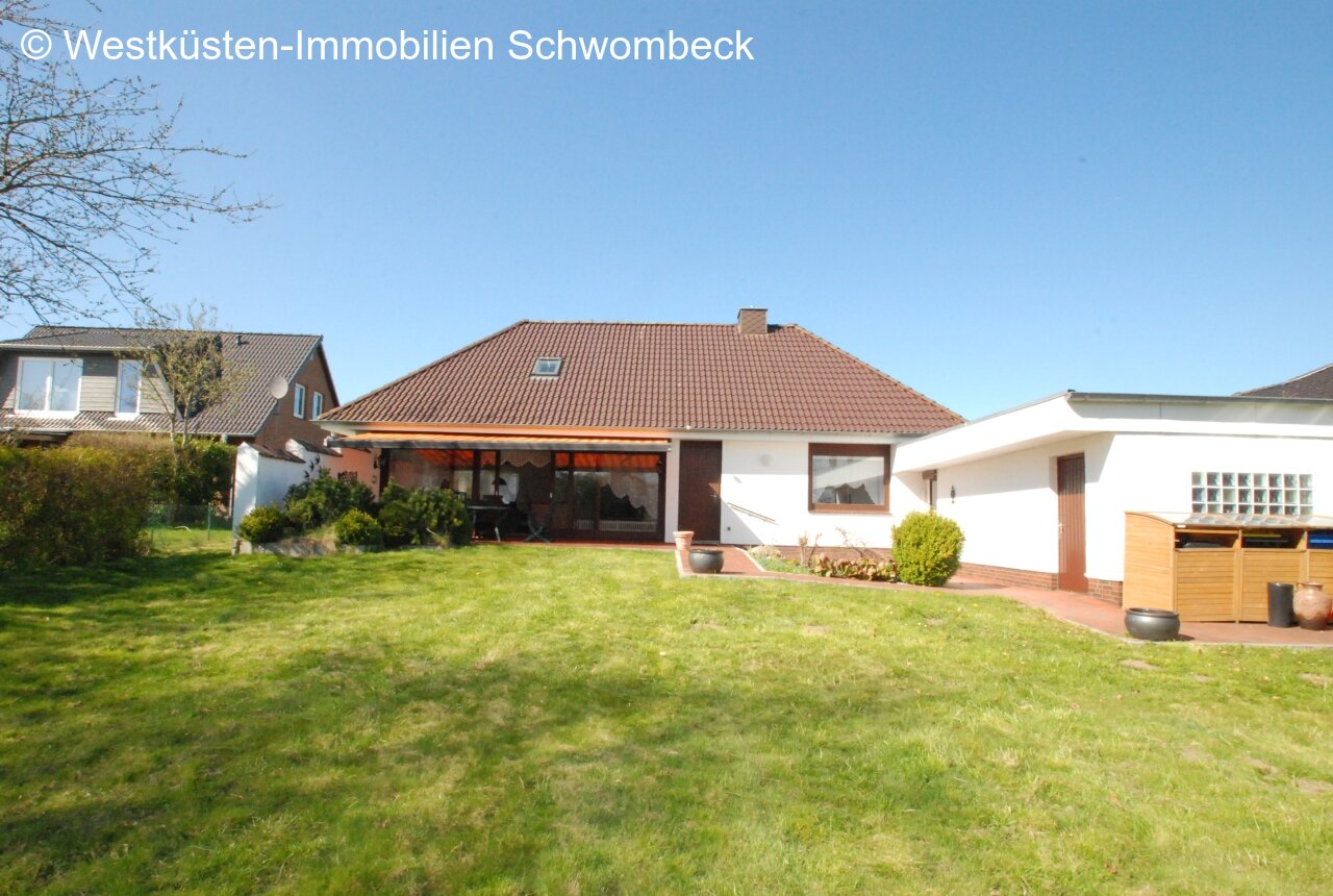 Garten und rückwärtige Ansicht