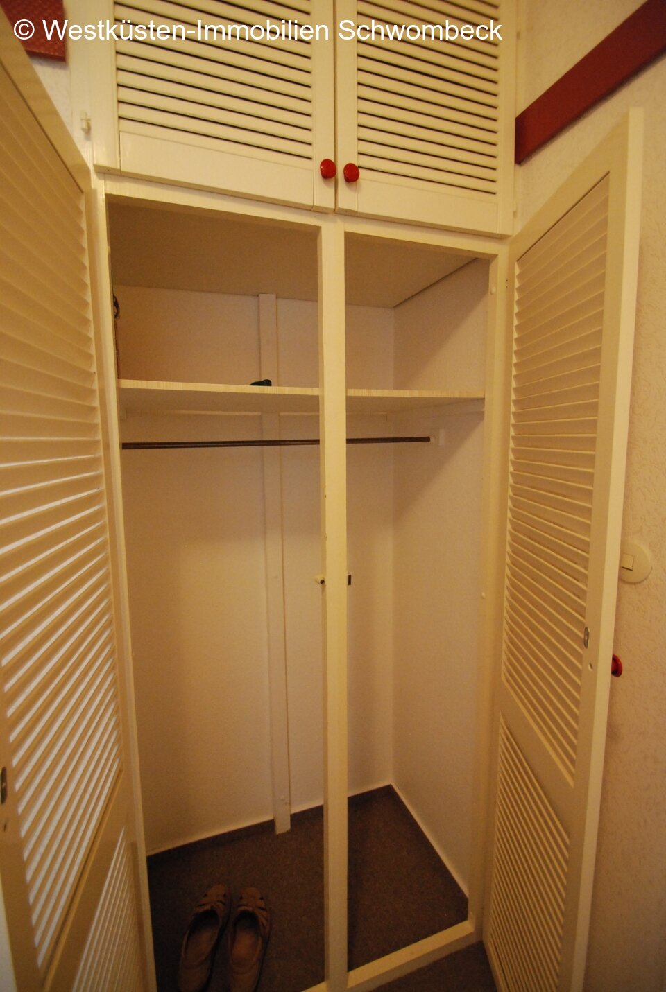 Einbauschrank (Garderobe)