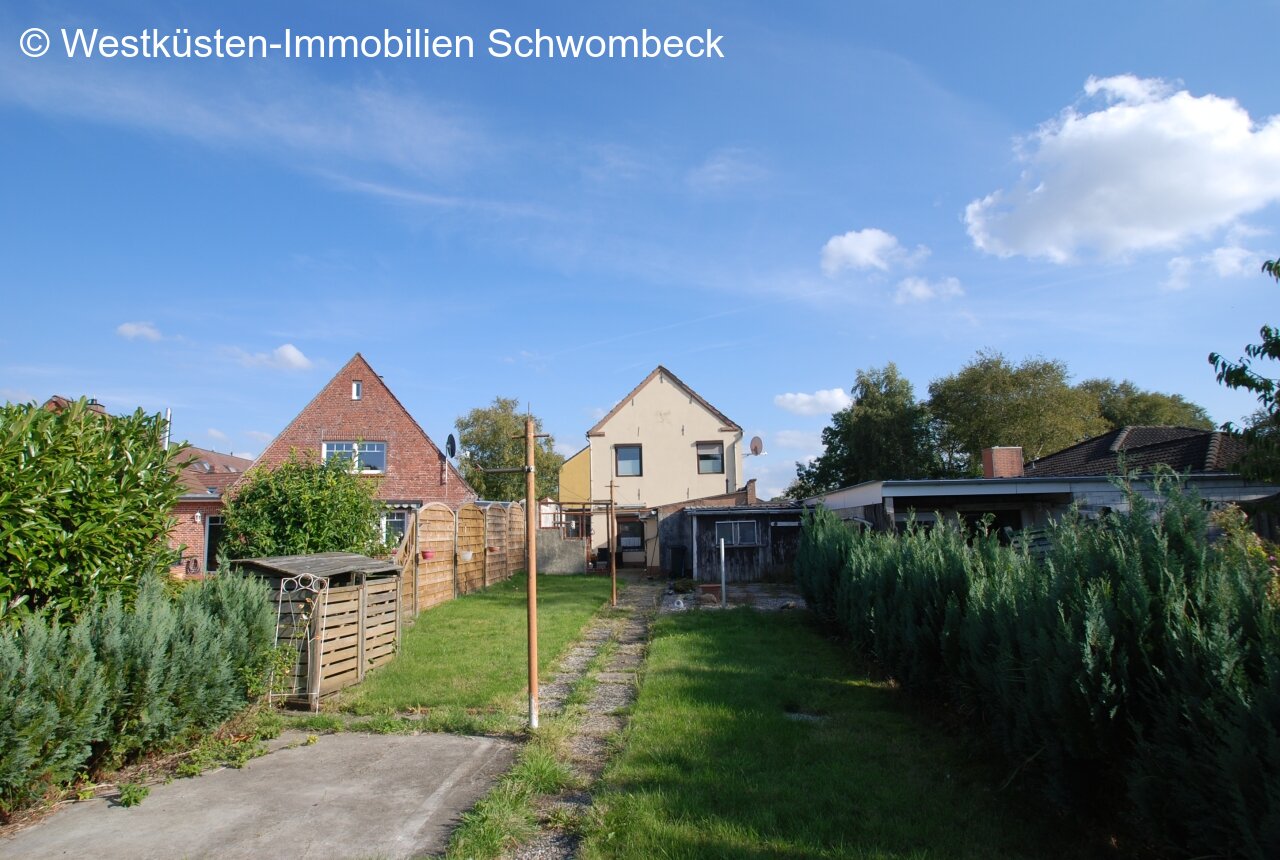 Garten und rückwärtige Ansicht