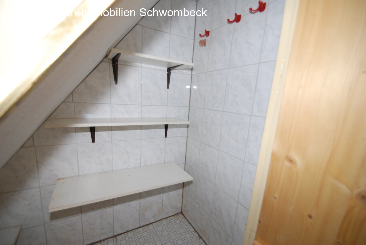 Abstellraum unter der Treppe