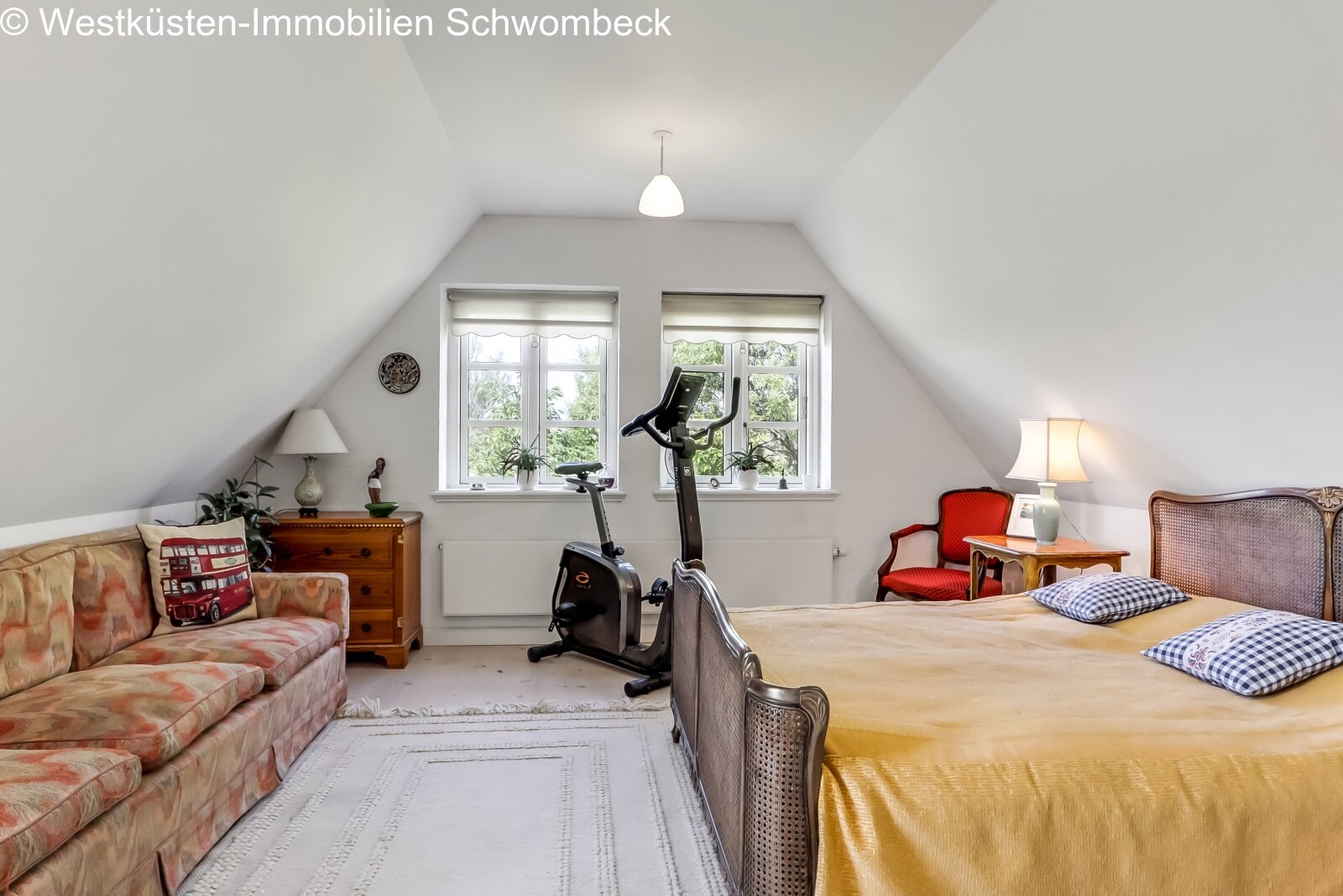 Schlafzimmer DG