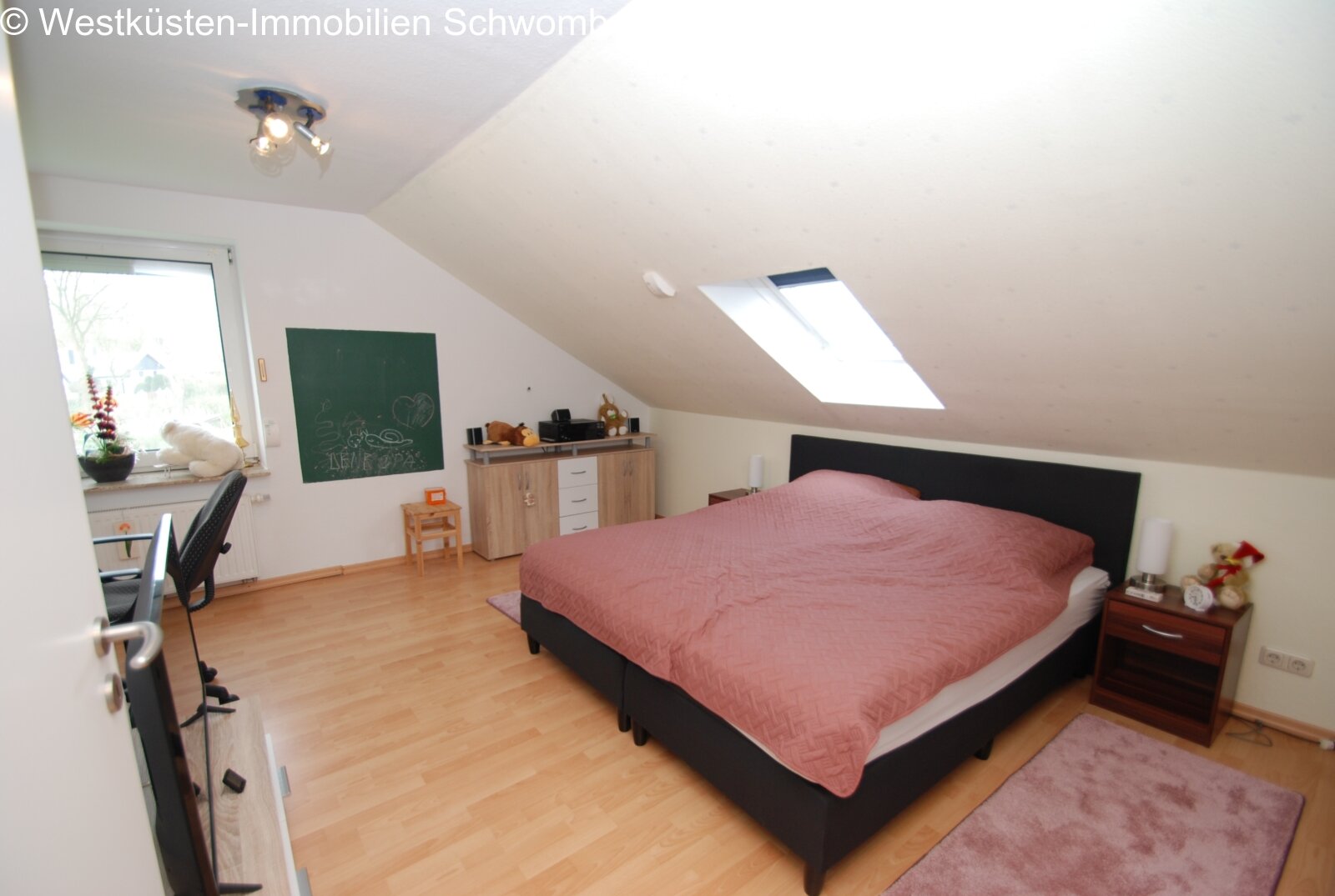 Schlafzimmer DG