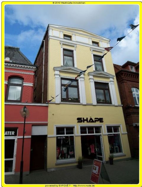 Heide: Ruhige 4-Zimmer-Wohnung in der Fußgängerzone mit Dachterrasse! 