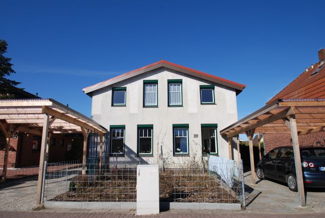 Büsum: Helle 4-Zimmer-Wohnung mit Dachterrasse in Hafennähe! 