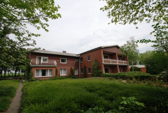 Büsumer Deichhausen: Attraktiver Ferienhof plus Einfamilienhaus in ruhiger Ortsrandlage! 