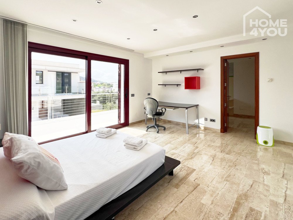 Schlafzimmer 4