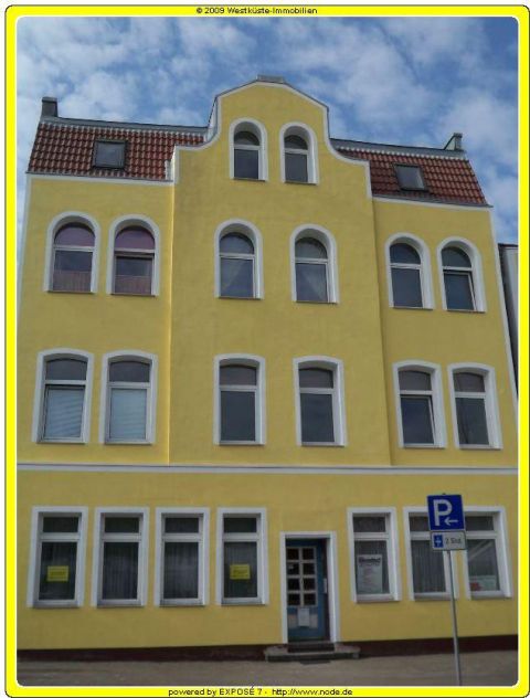 Heide: Die helle, sanierte Altbauwohnung in der City! 