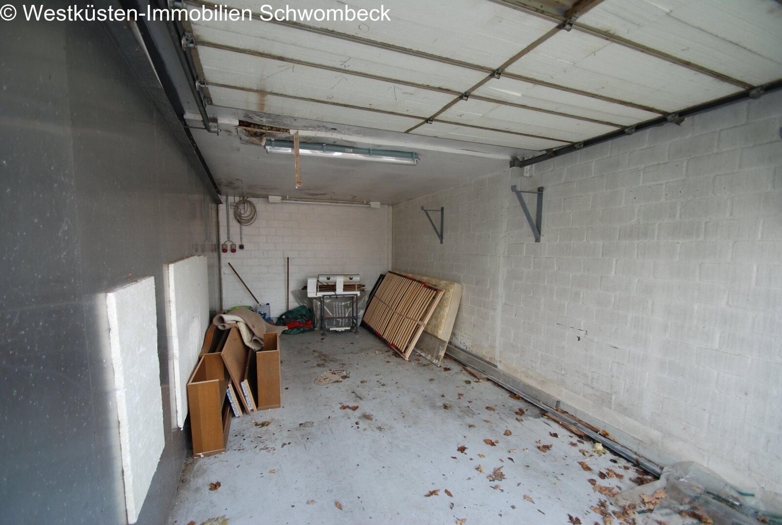  große Garage