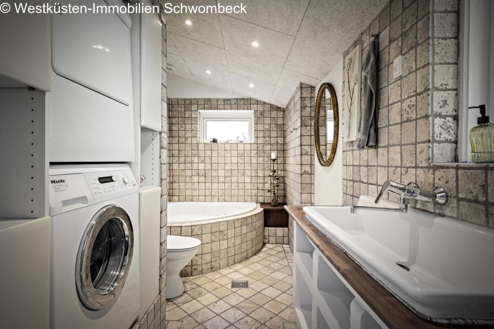 großes Bad Gästebereich