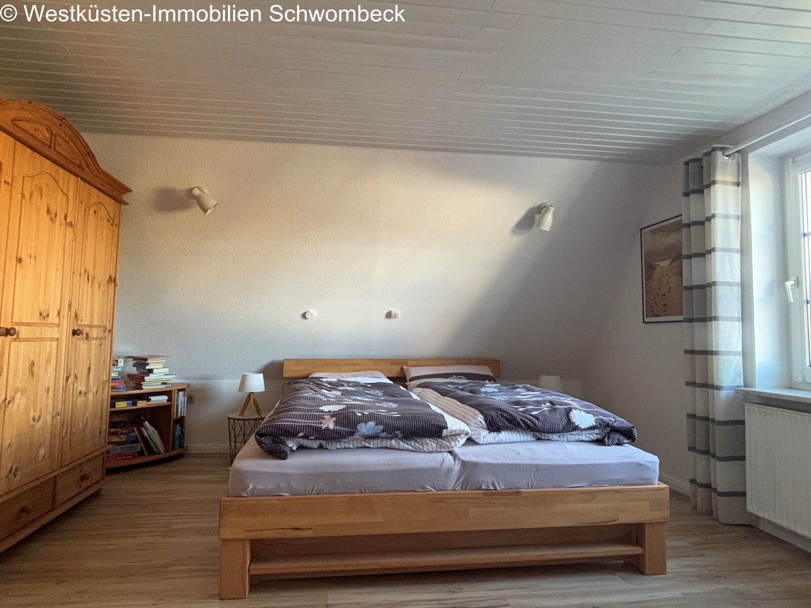 Schlafzimmer DG