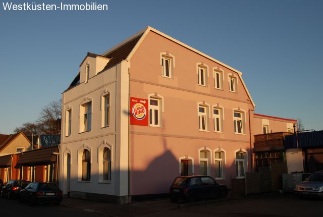 Heide: Die helle sanierte Altbauwohnung nähe Innenstadt! 