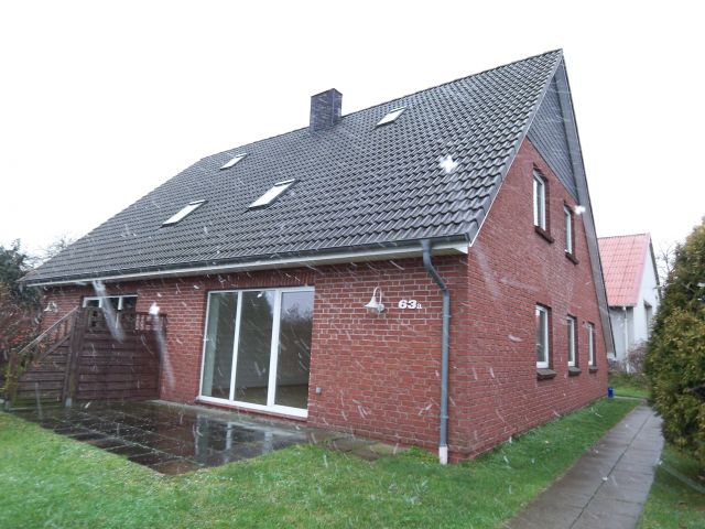 Heide: Schöne Doppelhaushälfte in ruhiger Lage! 