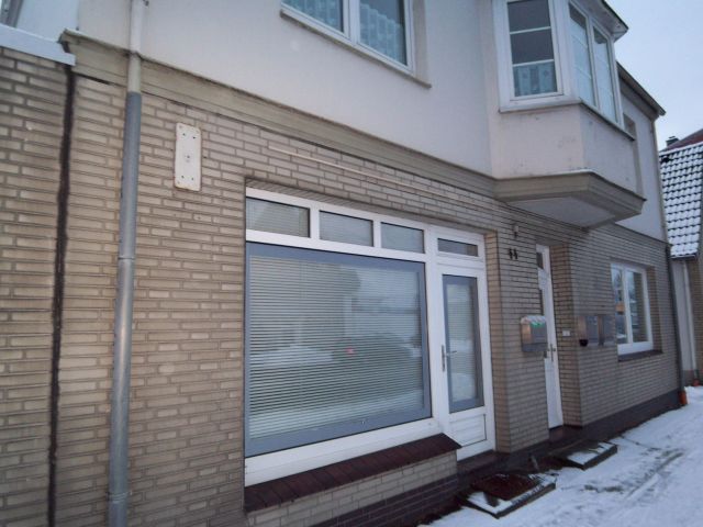 Heide: Renoviertes Single-Appartement in der City! 