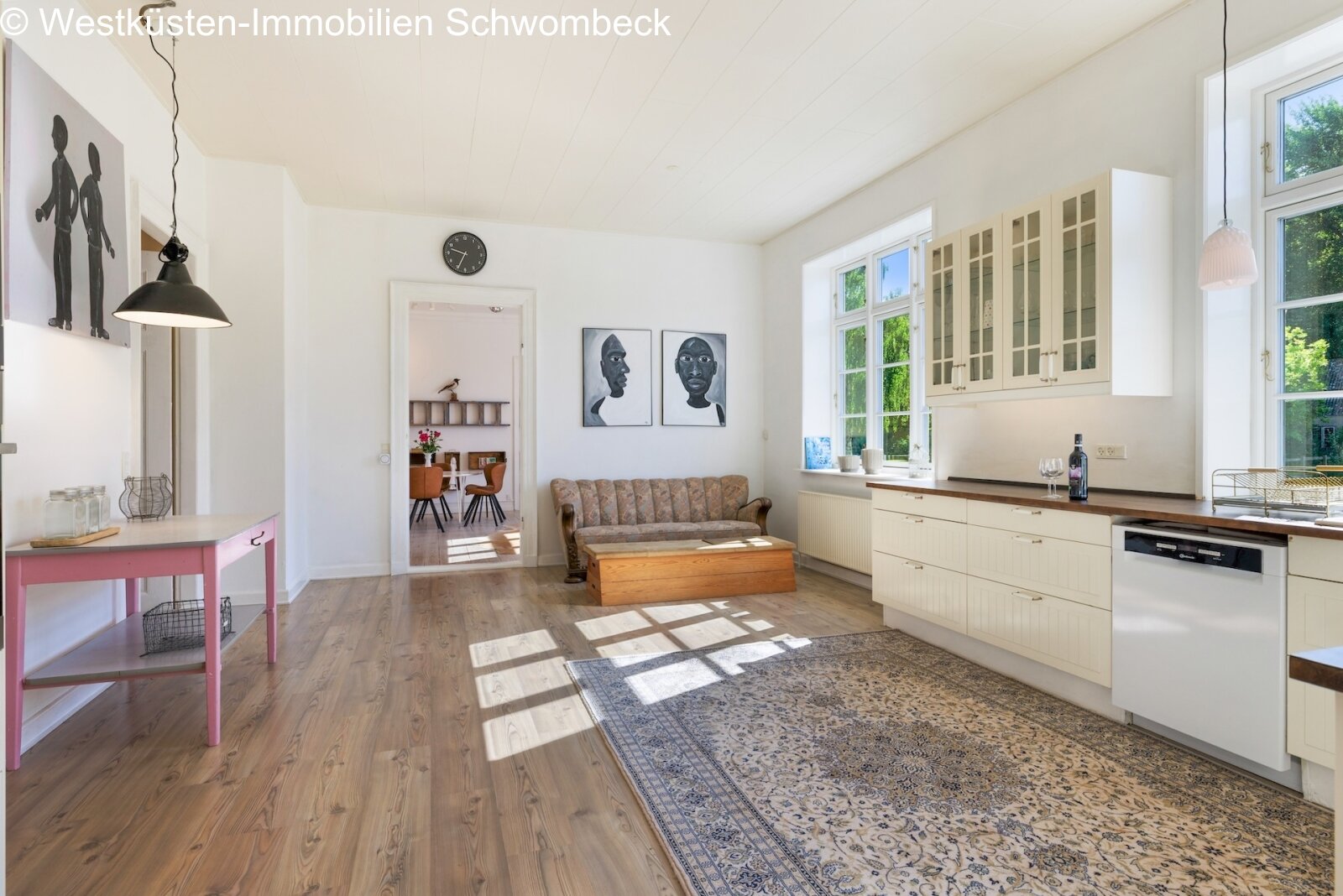 Zimmer mit off. Küche