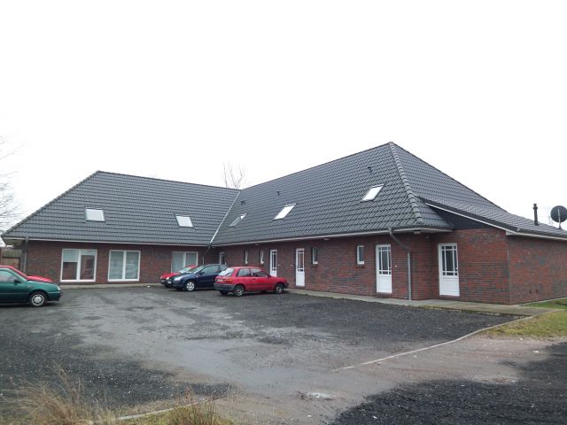 Heide: Schöne Studenten Single- DG- Wohnung, nur 100m zur Fachhochschule! 