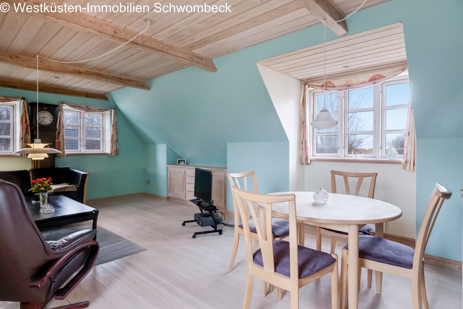 Wohnzimmer DG