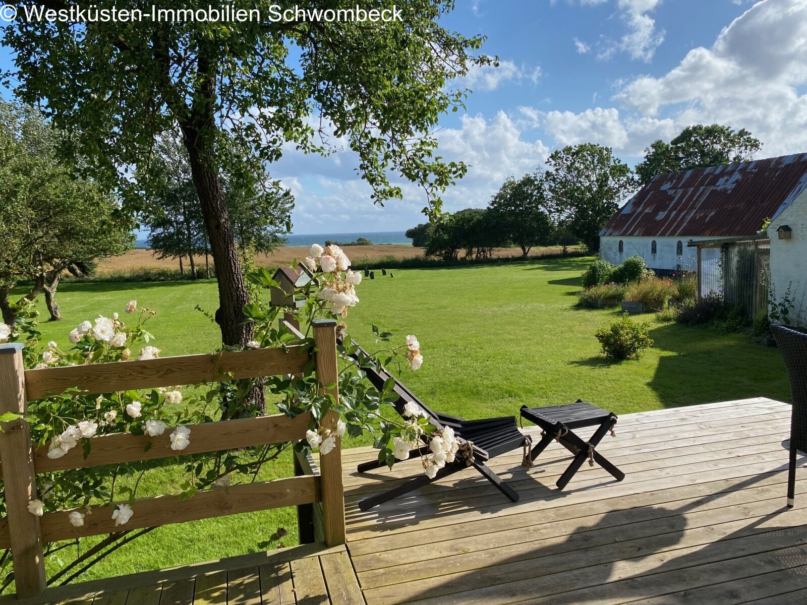 Hochterrasse mit Meerblick