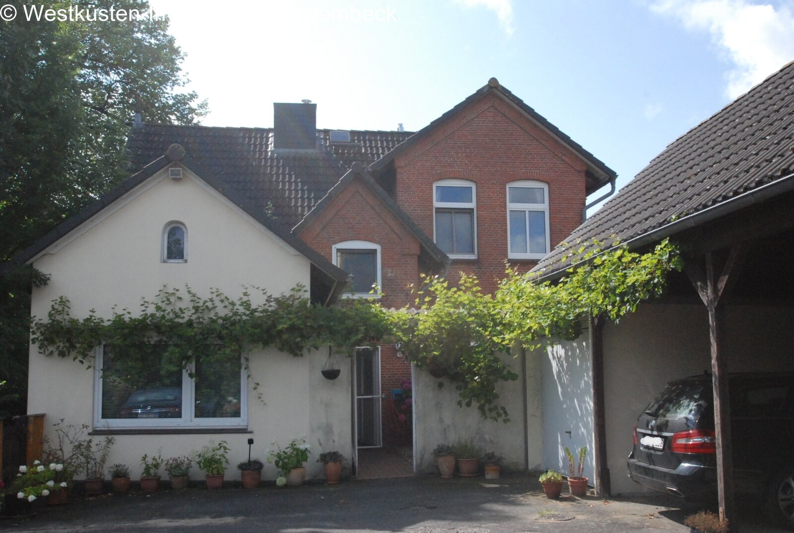 Doppelcarport und Garage
