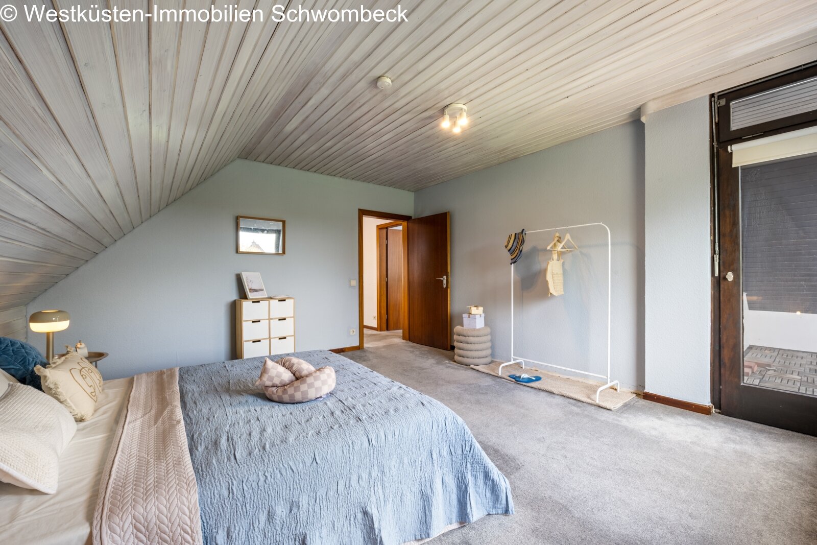 Schlafzimmer DG