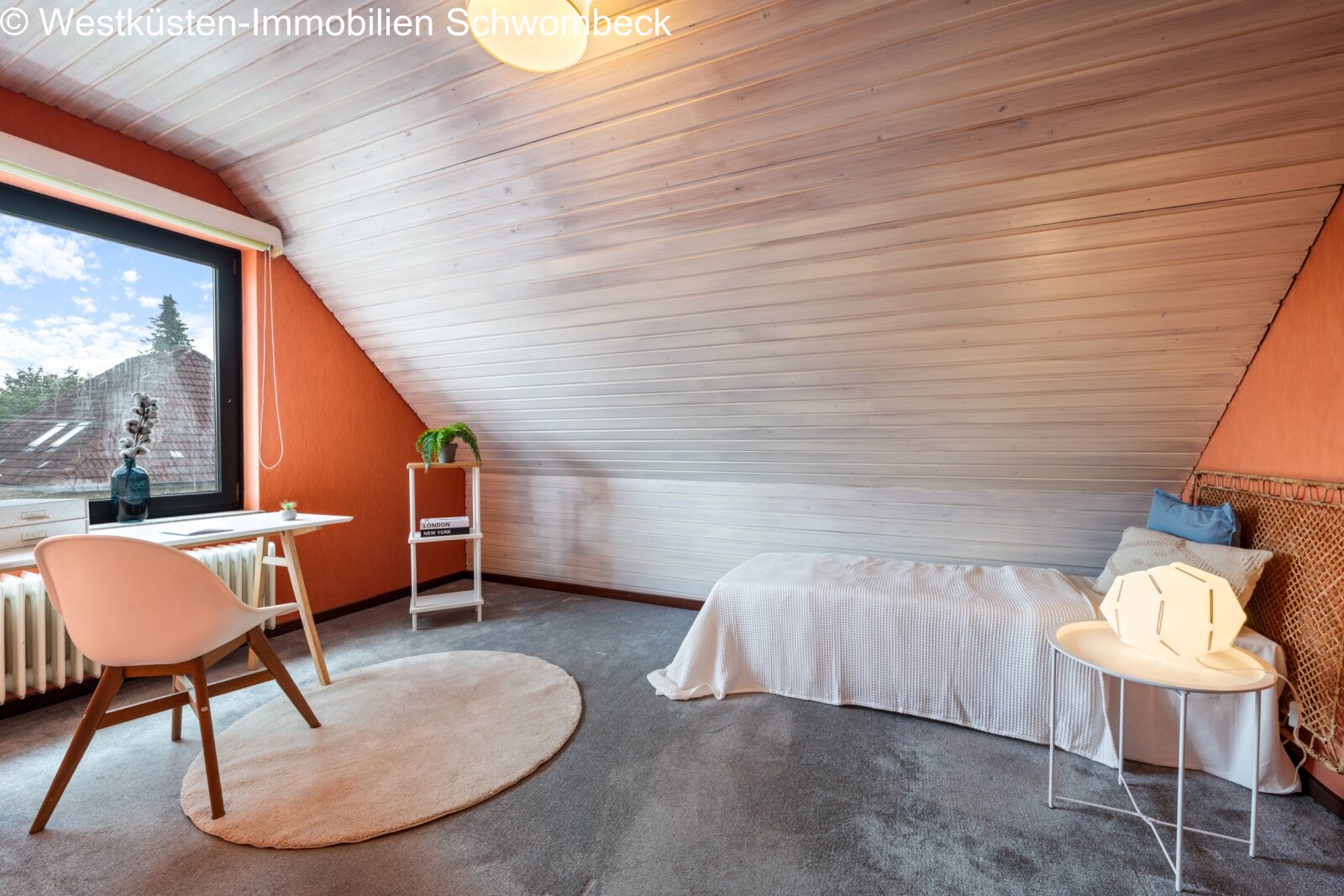 Schlafzimmer DG