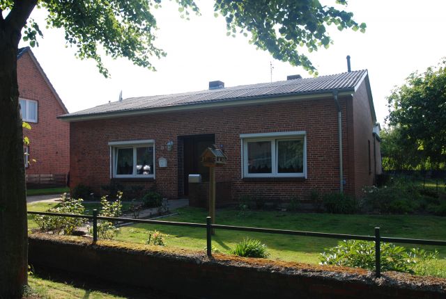 Eggstedt: Das sanierte Einfamilienhaus mit Nebengebäude in ruhiger Lage! 