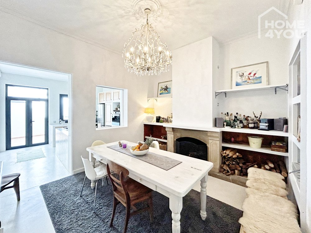 Felanitx: IBIZA-Style: Modernes Stadthaus, hochwertig renoviert, 200 m², 4 SZ, 3 Bäder, Patio, Dachterrasse  Felanitx: IBIZA-Style: Modernes Stadthaus, hochwertig renoviert, 200 m², 4 SZ, 3 Bäder, Patio, Dachterrasse