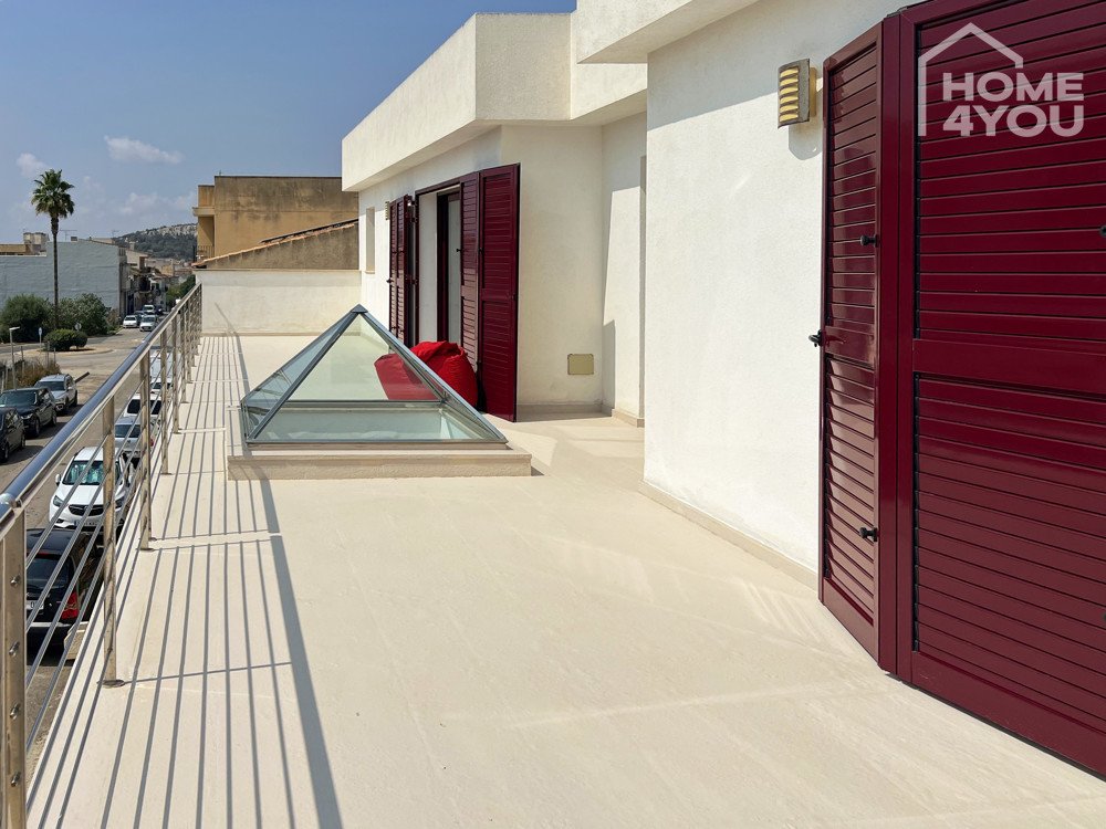 Balkon Straßenseite Balkon Straßenseite