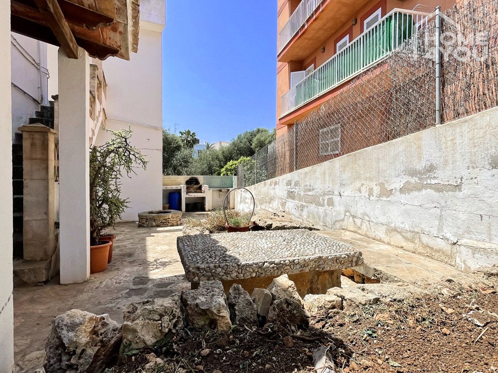 Terrasse mit Außenküche Terrasse mit Außenküche