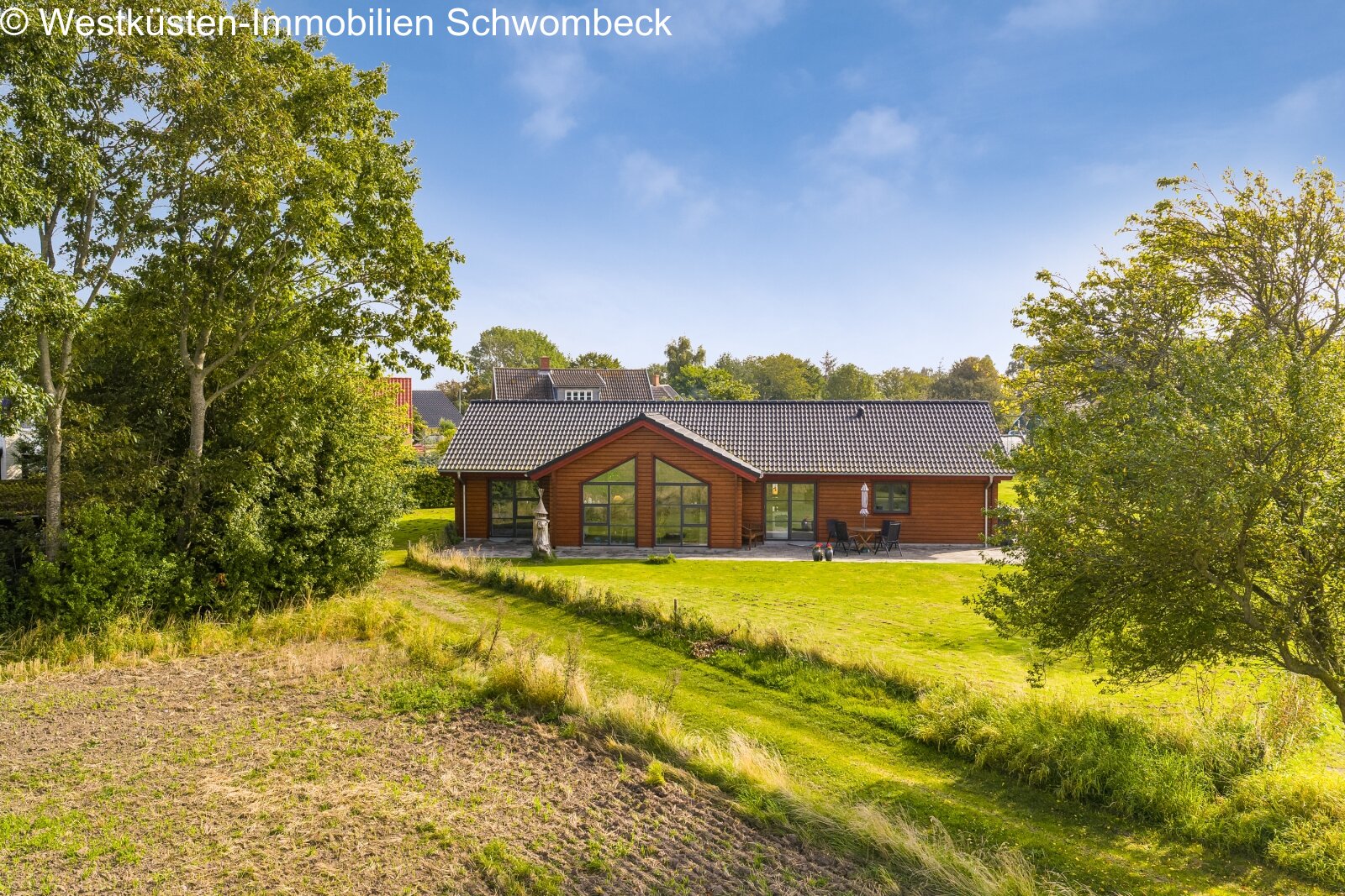Gartenansicht Richtung Haus Gartenansicht Richtung Haus