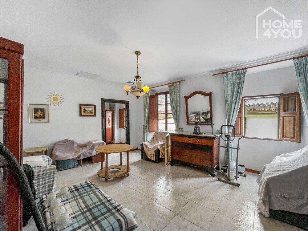 Felanitx: Stadthaus mit Gästeapartment in Felanitx – 308 m², 4 SZ, 1 Bad, Terrasse, Garten, Garage, Pooloption 