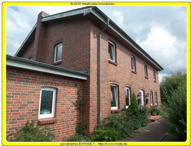 Steenfeld: Gepflegtes Doppelhaus mit Kanalblick! 