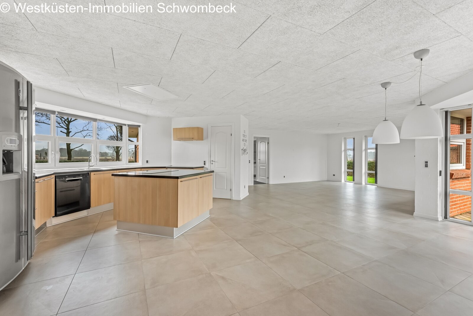 Wohnzimmer mit Küche