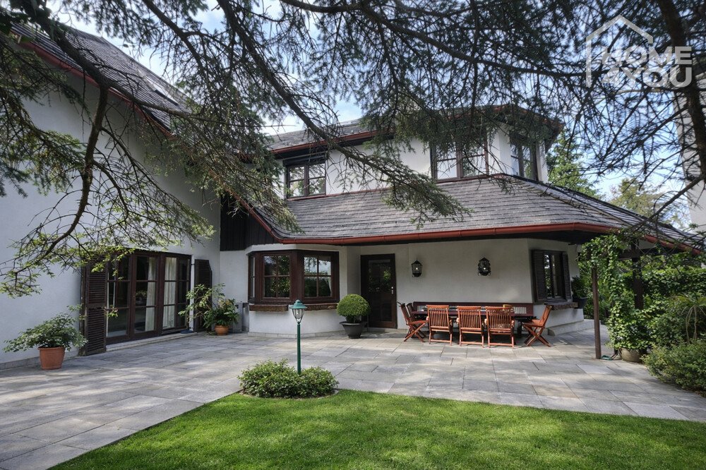 Perchtoldsdorf: Villa in exklusiver Höhenlage, 360 qm, 9 Zi., 1.450 qm Garten&Grund mit Ausblick auf Wien,  Sauna 