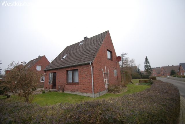 Wesselburen: Ideal für die kleine Familie - das schöne 3,5-Zimmer-Einfamilienhaus in Nordseenähe! 