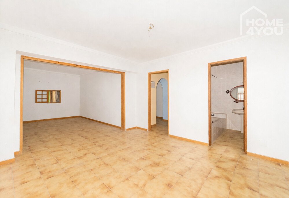 Felanitx: Großes Mehrfamilienhaus in Felanitx, 285 m², 3 Etagen, Garten, Dachterrasse, separate Wohneinheiten 