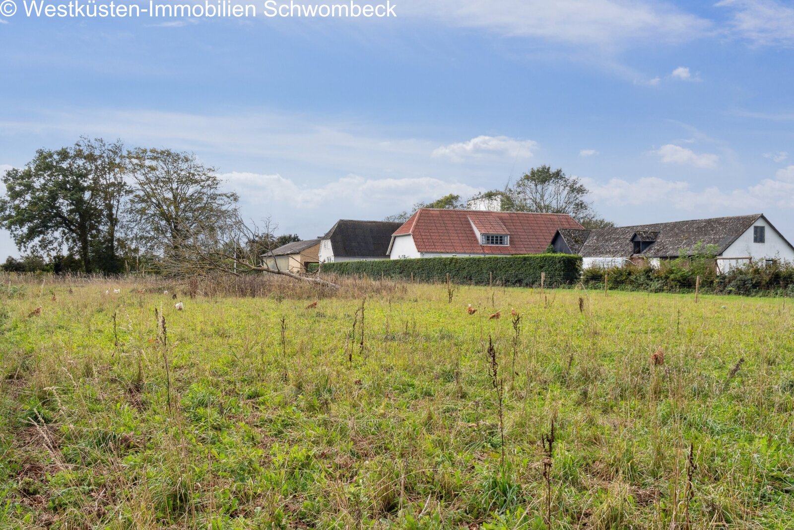 Idyllisches Landgut mit weitläufigem Grundstück und freier Feldaussicht