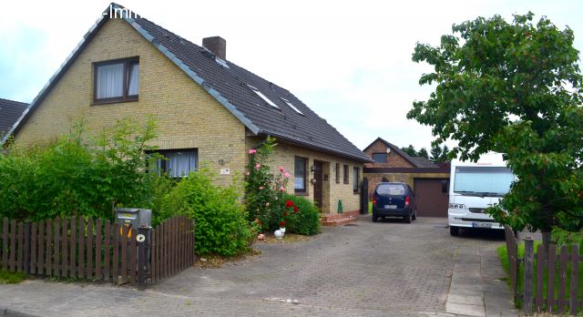 Eddelak: Das großzügige Ein- oder Zweifamilienhaus in ruhiger Ortsrandlage! 