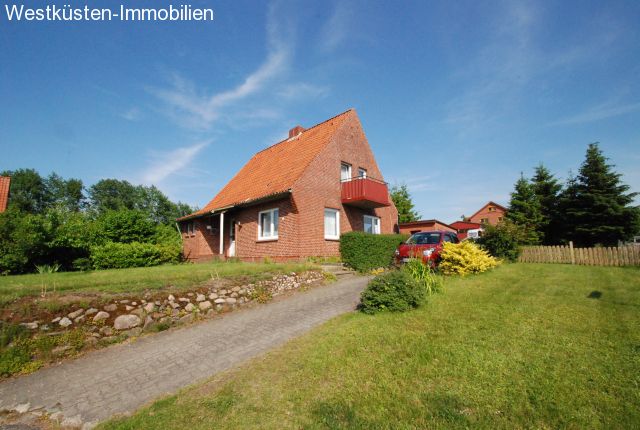 Frestedt: Reserviert! - Der kleine Landsitz in Hanglage mit Fernblick! 