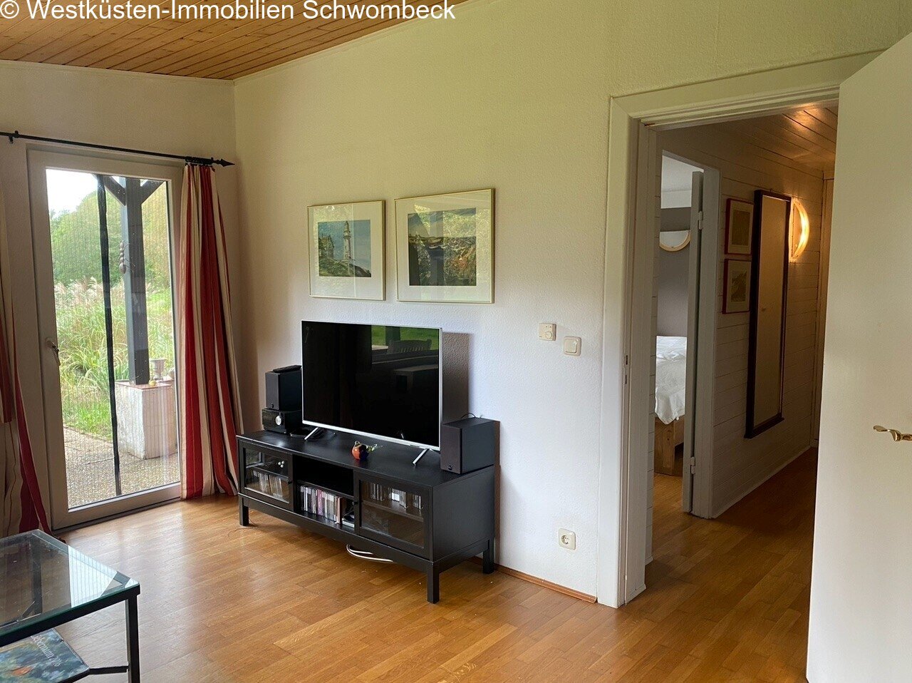 Wohnzimmer mit Ausgang zur Terrasse Wohnzimmer mit Ausgang zur Terrasse