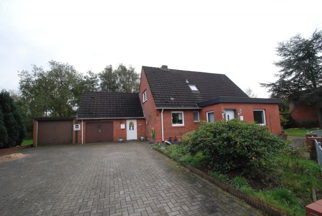 Heide: Für Singles oder Paare - die sonnige 2,5-Zi.-Wohnung mit Loggia Nähe WKK! 