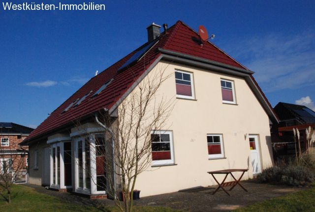 Lohe-Rickelshof:  Exclusives Niedrigenergiehaus mit Einliegerwohnung in bevorzugter Wohnlage! 