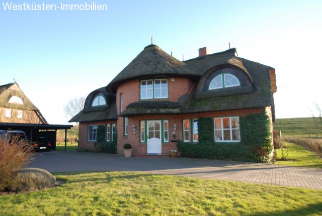 Brunsbüttel: Seltene Gelegenheit! Exclusive Eigentumswohnung direkt am Elbdeich! 