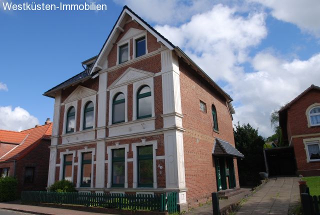 Burg (Dithmarschen): Reserviert - Die feine Stadtvilla - ideal für 2 Familien! 